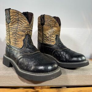 Justin Boots Black and Tan Heeled Boots